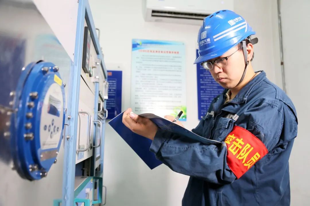 1706059279137002877.jpg 张热1.jpg